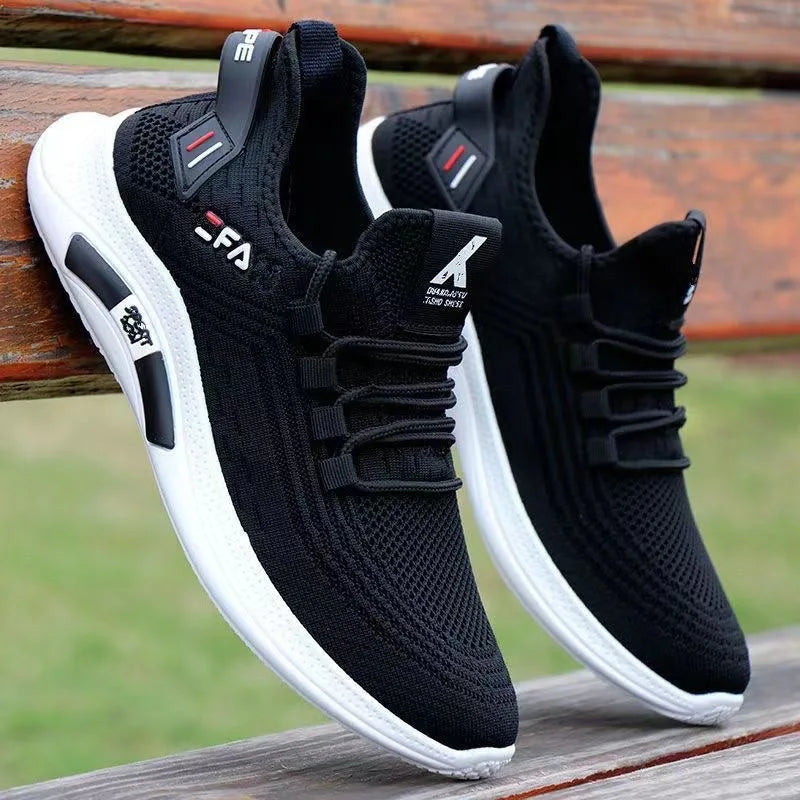 Komfortable herresko for tur og hverdag – pustende og brede slip‑on sneakers