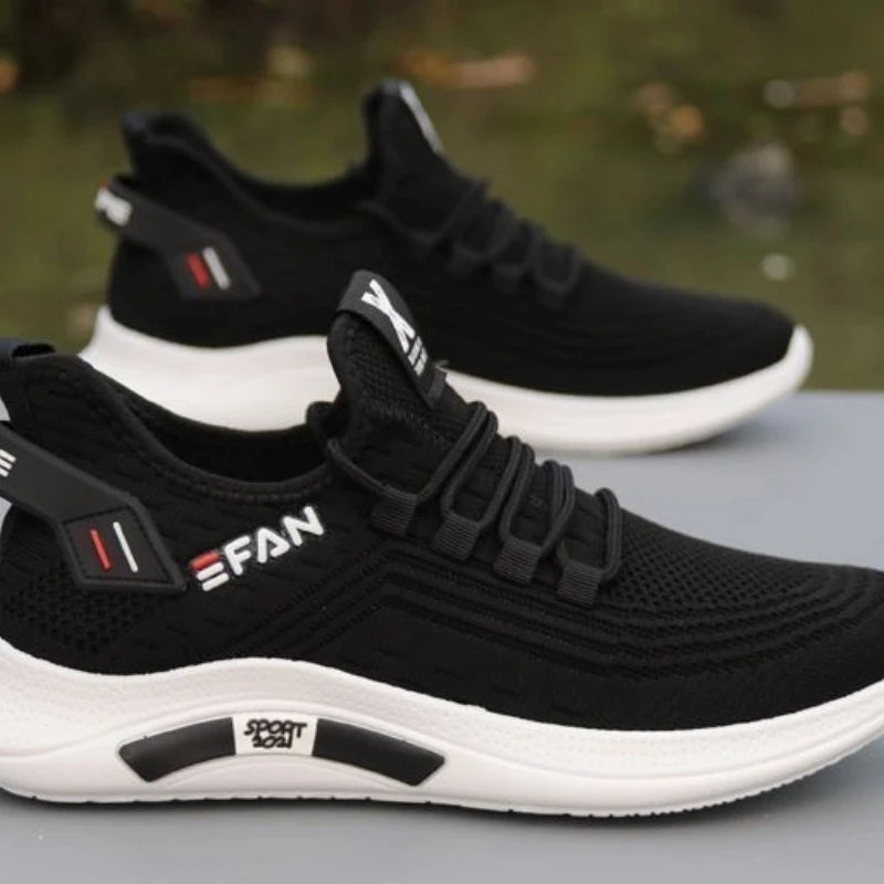 Komfortable herresko for tur og hverdag – pustende og brede slip‑on sneakers